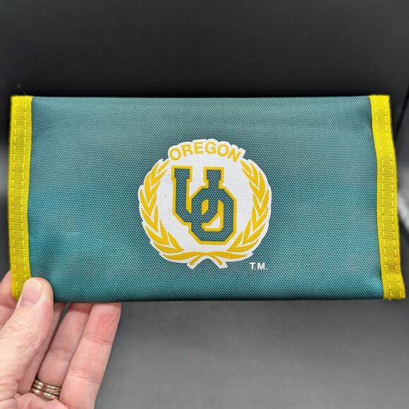 Vintage Oregon Ducks Wallet Mens Gunther Green Yellow Nylon Tri fold Pockets - Picture 1 of 15